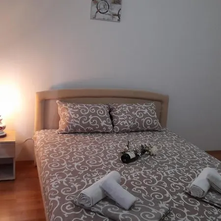 Relax Apartmani - Blizu Neuromedic Nis Exterior photo