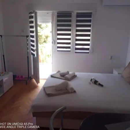 Relax Apartmani - Blizu Neuromedic Nis Exterior photo