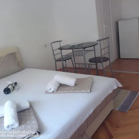 Relax Apartmani - Blizu Neuromedic Nis Exterior photo