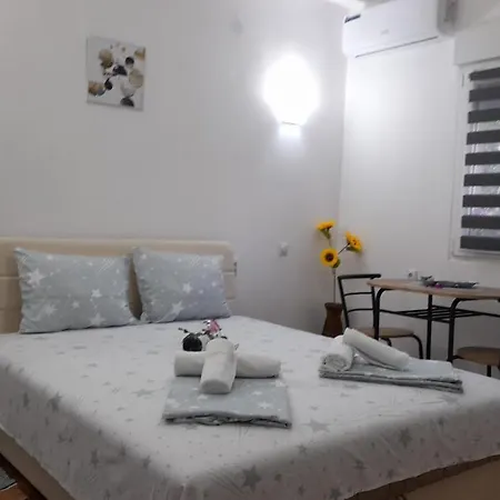 Relax Apartmani - Blizu Neuromedic Nis Exterior photo