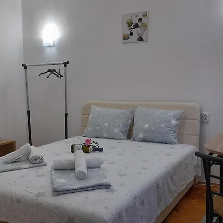 Relax Apartmani - Blizu Neuromedic Nis Exterior photo
