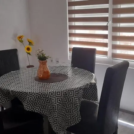 Relax Apartmani - Blizu Neuromedic Nis Exterior photo