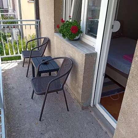 Relax Apartmani - Blizu Neuromedic Nis Exterior photo