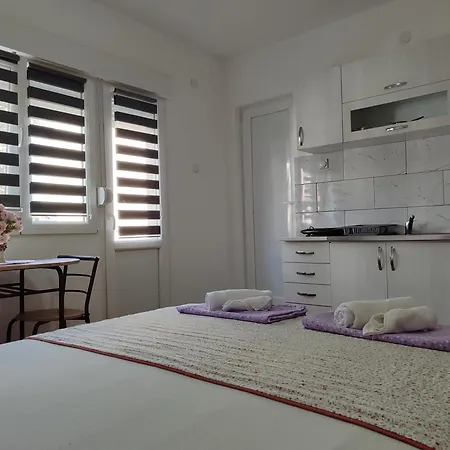 Relax Apartmani - Blizu Neuromedic Nis Exterior photo