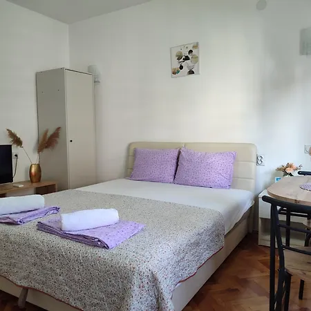 Relax Apartmani - Blizu Neuromedic Nis Exterior photo