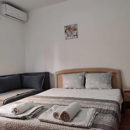 Relax Apartmani - Blizu Neuromedic Nis Exterior photo